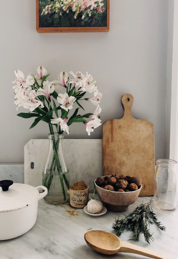 photo inspiration for watercolor sketch of herbes de provence, garlic and lilies